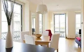 City Stays Diagonal Magnolia Apartments Barcelona 0*,
